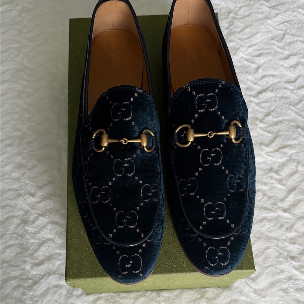 Authentic Gucci Navy Velvet Horsebit Loafers - Picture 2 of 7